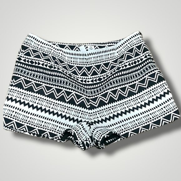 Forever 21 Shorts - Picture 1 of 6